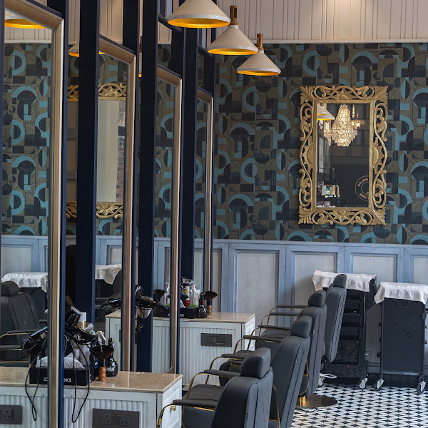 Looks Salon & Spa Anjuna Goa