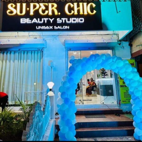 Super chic beauty studio unisex salon